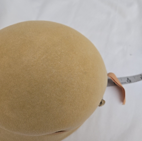 Vtg. Ecquisite Cloche Hat of Golden Tan Velvet or Suede W/Embellishments - Picture 9 of 9
